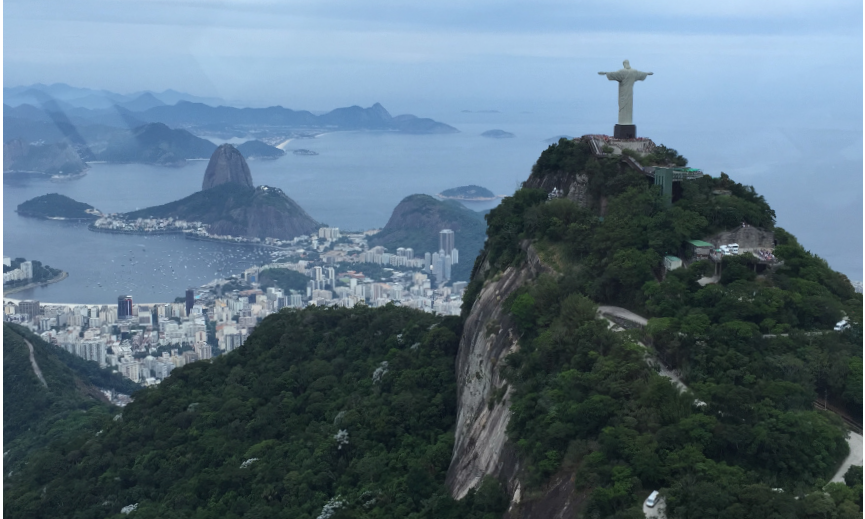 DEC  29, 2015 - AVANTI ARCHITECTURE LTD VISITS BRAZIL